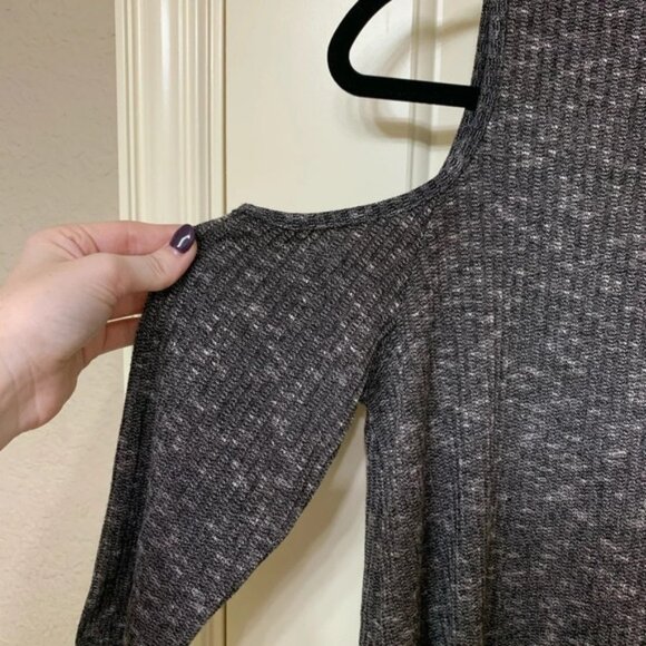 Forever 21 Cold-Shoulder Blouse - Picture 2 of 5